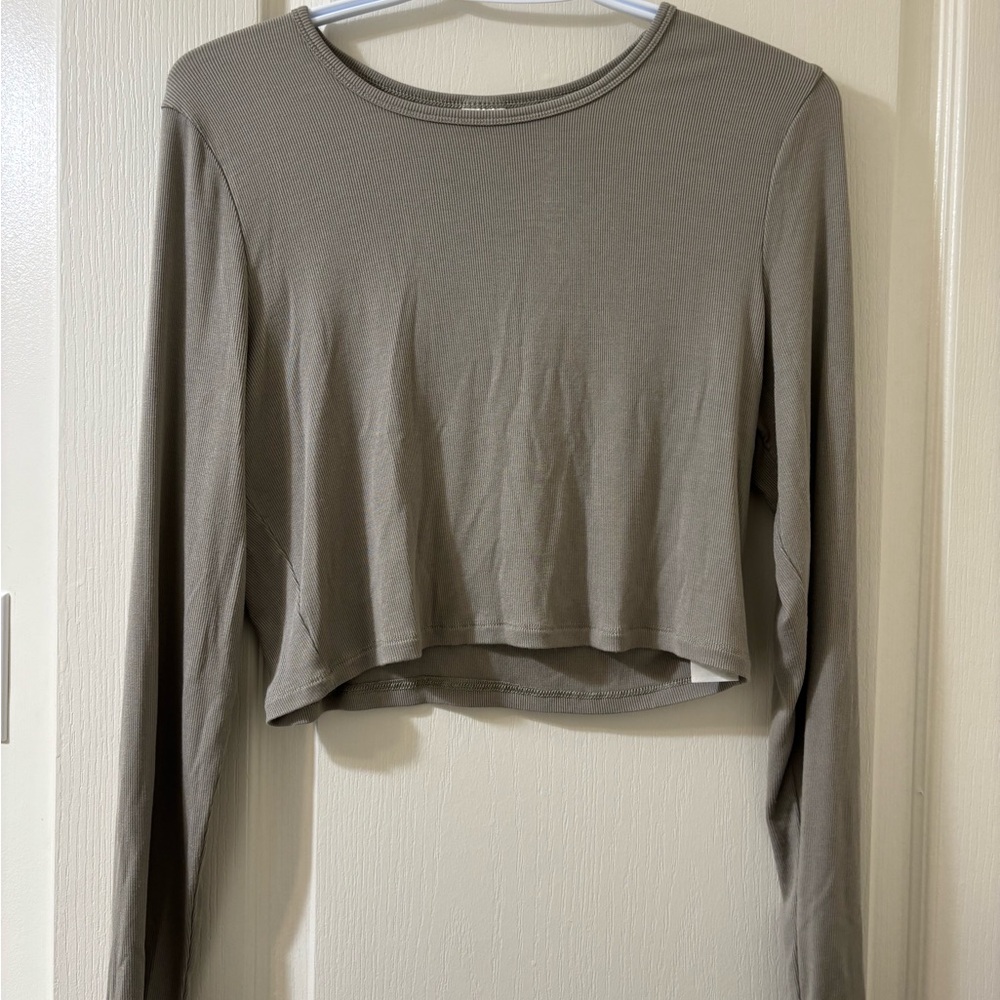 Sunday Best Long Sleeve Crop Top - NEW